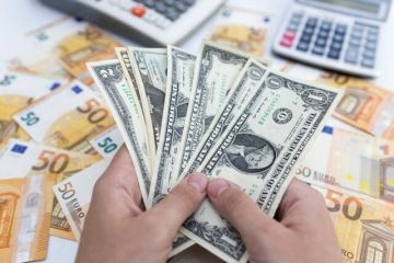 ارتفاع الدولار الأسترالي واليورو مع تراجع حدة التوتر التجاري ارتفاع الدولار الأسترالي واليورو مع تراجع حدة التوتر التجاري