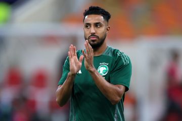 بعد تتويج سالم الدوسري بها.. هذه قائمة الفائزين بجائزة أفضل لاعب بآسيا عبر التاريخ بعد تتويج سالم الدوسري بها.. هذه قائمة الفائزين بجائزة أفضل لاعب بآسيا عبر التاريخ