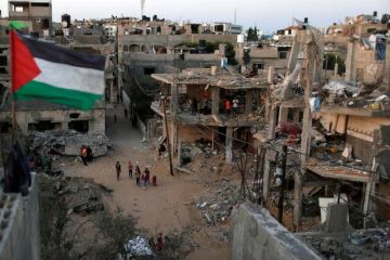 الفصائل الفلسطينية تتفق في القاهرة على إنشاء لجنة دولية لإعادة إعمار غزة الفصائل الفلسطينية تتفق في القاهرة على إنشاء لجنة دولية لإعادة إعمار غزة