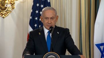  بعد ما خربت .. علاء مبارك يشعل تفاعلا بتدوينة عن خضوع حماس لتهديدات ترامب 