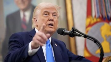 ترامب: أنهينا الحرب على غزة.. سأحاول حضور مراسم توقيع على الاتفاق في مصر ترامب: أنهينا الحرب على غزة.. سأحاول حضور مراسم توقيع على الاتفاق في مصر