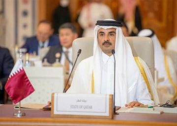 أمير قطر:الاقتصاد الوطني يواصل أداءه الإيجابي في ظل بيئة اقتصادية تتسم بالتقلبات أمير قطر:الاقتصاد الوطني يواصل أداءه الإيجابي في ظل بيئة اقتصادية تتسم بالتقلبات