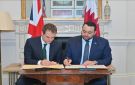 قطر والمملكة المتحدة توقعان مذكرة تفاهم للتعاون في مجال تسوية النزاعات