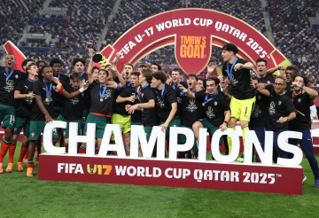 أول رد فعل من رونالدو على إنجاز منتخب البرتغال للناشئين