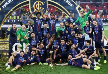 الروسي العنكبوت سافونوف يقود نادي باريس سان جيرمان للفوز بكأس القارات 2025 (فيديو) الروسي العنكبوت سافونوف يقود نادي باريس سان جيرمان للفوز بكأس القارات 2025 (فيديو)