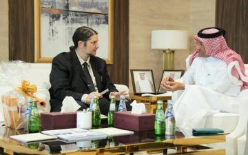 مسؤول: بحث إمكانية إنشاء مركز تجارة قبرصي في قطر لتعزيز التعاون مسؤول: بحث إمكانية إنشاء مركز تجارة قبرصي في قطر لتعزيز التعاون