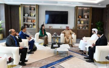 غرفة قطر تبحث سبل تعزيز العلاقات الاقتصادية والتجارية مع كندا