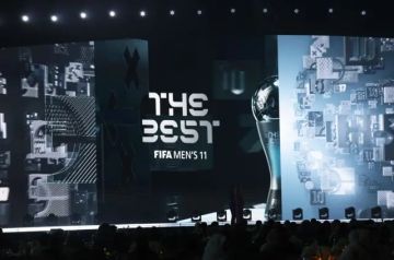 نجوم الكرة العالمية يتنافسون على جوائز الأفضل من الفيفا نجوم الكرة العالمية يتنافسون على جوائز الأفضل من الفيفا