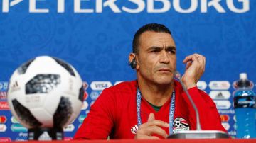 ما حدث في كأس العرب لا يليق بنا.. عصام الحضري يعتذر للجماهير المصرية (فيديو) ما حدث في كأس العرب لا يليق بنا.. عصام الحضري يعتذر للجماهير المصرية (فيديو)