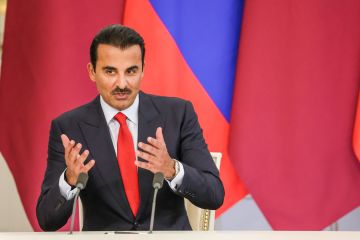 أمير قطر: تدشين مشروعين استراتيجيين للطاقة الشمسية يأتي في إطار التحول نحو الطاقة المتجددة أمير قطر: تدشين مشروعين استراتيجيين للطاقة الشمسية يأتي في إطار التحول نحو الطاقة المتجددة