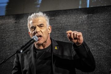 لابيد: كل يوم تقضيه الحكومة الإسرائيلية في السلطة قد ينتهي بكارثة كبرى