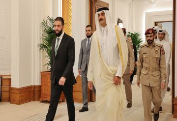 أمير قطر يعقد جلسة مباحثات رسمية مع الرئيس السوري في الديوان الأميري (صور) أمير قطر يعقد جلسة مباحثات رسمية مع الرئيس السوري في الديوان الأميري (صور)