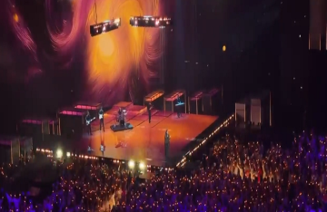 الفنانة القطرية دانة المير تتألق بأغنية هو ذا أنت في مسابقة إنترفيجن 2025 بموسكو (فيديو) الفنانة القطرية دانة المير تتألق بأغنية هو ذا أنت في مسابقة إنترفيجن 2025 بموسكو (فيديو)