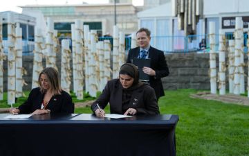 قطر توقع على إعلان حماية العاملين في المجال الإنساني قطر توقع على إعلان حماية العاملين في المجال الإنساني