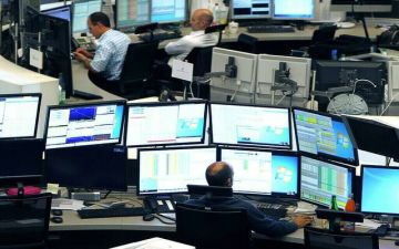 تباين أداء الأسهم الأوروبية مع تصاعد التوترات بشأن جرينلاند