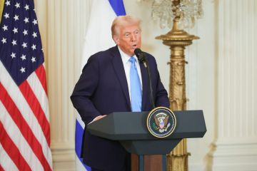 البيت الأبيض يعلن أسماء أعضاء مجلس السلام في غزة برئاسة ترامب.. من هم؟ البيت الأبيض يعلن أسماء أعضاء مجلس السلام في غزة برئاسة ترامب.. من هم؟