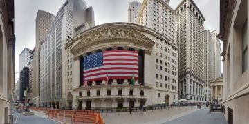 انتعاش قطاع البرمجيات يقود وول ستريت لافتتاح مرتفع انتعاش قطاع البرمجيات يقود وول ستريت لافتتاح مرتفع
