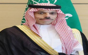 وزيرا خارجية قطر والكويت يبحثان مع فيصل بن فرحان الاعتداءات الحوثية على المملكة وزيرا خارجية قطر والكويت يبحثان مع فيصل بن فرحان الاعتداءات الحوثية على المملكة