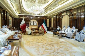 رئيس مجلس الوزراء الكويتي يعقد جلسة مباحثات مع نظيره القطري