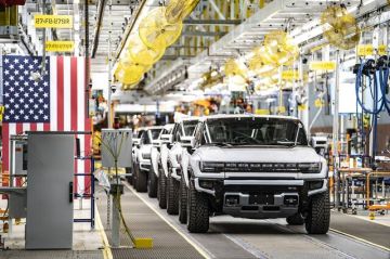 القطاع الصناعي الأمريكي يقفز ويتجاوز التوقعات