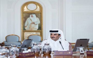 أمير قطر يبعث رسالة خطية إلى ملك هولندا أمير قطر يبعث رسالة خطية إلى ملك هولندا