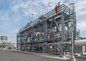 قطر للطاقة: الهجمات الإيرانية ألحقت أضرارا بـ17 من طاقة تصدير الغاز المسال