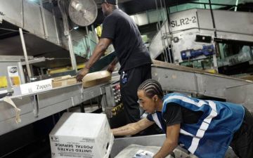 تراجع نشاط قطاع الخدمات الأمريكي لشهر مارس دون التوقعات