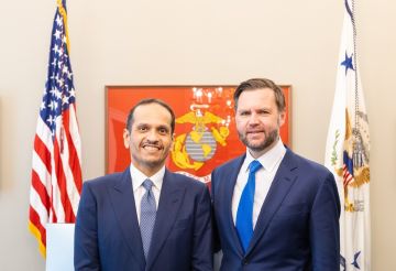 رئيس وزراء قطر يبحث مع نائب الرئيس الأمريكي مستجدات الوساطة الباكستانية لتخفيف التصعيد في المنطقة
