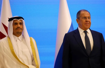 لافروف وآل ثاني يؤكدان على أهمية التخلي عن الإجراءات القسرية في هرمز لافروف وآل ثاني يؤكدان على أهمية التخلي عن الإجراءات القسرية في هرمز