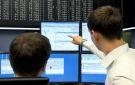 أسواق الخليج تتراجع مع تصاعد التوترات المرتبطة بمضيق هرمز