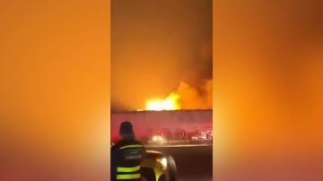 صباح الجمعة.. قطر تتصدى لهجمة جوية أخرى والبحرين تفعل صافرات الإنذار مجددا صباح الجمعة.. قطر تتصدى لهجمة جوية أخرى والبحرين تفعل صافرات الإنذار مجددا