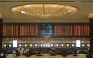 هبوط في بورصات الخليج مع ترقب المستثمرين لمستجدات الحوار الإيراني الأمريكي