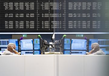 بورصات الخليج تنهي تعاملاتها على تباين وسط التوتر الأمريكي الإيراني بورصات الخليج تنهي تعاملاتها على تباين وسط التوتر الأمريكي الإيراني