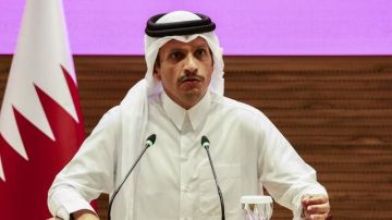 رئيس وزراء قطر يزور طهران لبحث خفض التصعيد وحرية الملاحة في هرمز