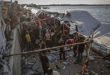 مصر وقطر وتركيا تدين الهجمات الإسرائيلية على غزة وتدعو لتنفيذ اتفاق وقف النار مصر وقطر وتركيا تدين الهجمات الإسرائيلية على غزة وتدعو لتنفيذ اتفاق وقف النار