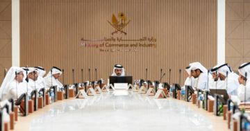 وزير التجارة القطري يبحث مع رجال الأعمال تطوير بيئة الاستثمار وزير التجارة القطري يبحث مع رجال الأعمال تطوير بيئة الاستثمار