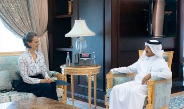 رئيس وزراء قطر يتلقى رسالة خطية من نظيره التشيكي