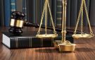  الفنية للألمنيوم ترفع دعوى قضائية ضد التحويلية وآخرين