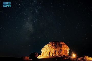 أكتوبر يجمع نجوم الصيف والشتاء في سماء عرعر أكتوبر يجمع نجوم الصيف والشتاء في سماء عرعر
