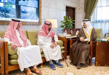 أمير الرياض يستقبل الهزري المتنازل عن قاتل ابنه