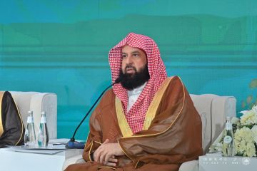 السند يرأس الجلسة الخامسة لملتقى مآثر سماحة الشيخ عبدالعزيز بن صالح رحمه الله- وجهوده في المسجد النبوي