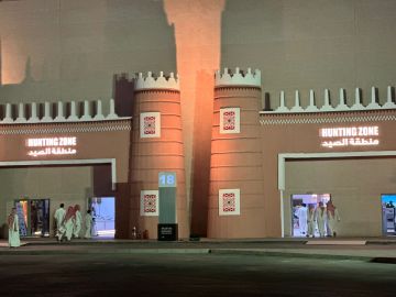 أجنحة تحلق بالأصالة وأركان تحتفي بالثقافة في معرض الصقور السعودي 2025