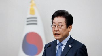 الرئيس الكوري الجنوبي يطلب من ترمب السماح بالحصول على وقود للغواصات النووية