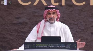 الرميان: صفقات تفوق 250 مليار دولار أبرمت عبر منصة مبادرة مستقبل الاستثمار منذ انطلاقتها الرميان: صفقات تفوق 250 مليار دولار أبرمت عبر منصة مبادرة مستقبل الاستثمار منذ انطلاقتها