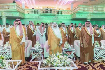 أمير الشرقية : القطيف تمتلك مقومات صناعية واستثمارية تعزز بيئة الأعمال أمير الشرقية : القطيف تمتلك مقومات صناعية واستثمارية تعزز بيئة الأعمال