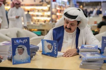 حامد الغامدي يوثق تجربته الإعلامية في الراعي والشاشة بمعرض الرياض للكتاب