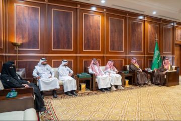 نائب أمير حائل يطلع على خطط مركز إتمام