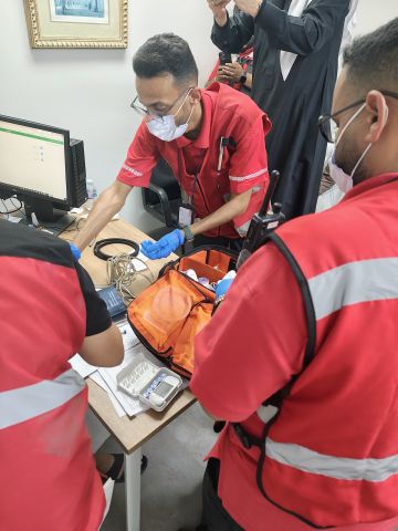 بيئة جدة تنفذ فرضية حالة إغماء بالتعاون مع هيئة الهلال الأحمر لرفع جاهزية منسوبيها