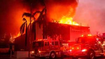 الرئيس الفلسطيني يعلن تعديل قانون الانتخابات ويكلف بإنجاز دستور مؤقت خلال 3 أشهر