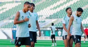 دوري روشن يستأنف نشاطه بالجولة الخامسة.. كلاسيكو بين الأهلي والشباب.. والهلال في ضيافة الاتفاق دوري روشن يستأنف نشاطه بالجولة الخامسة.. كلاسيكو بين الأهلي والشباب.. والهلال في ضيافة الاتفاق